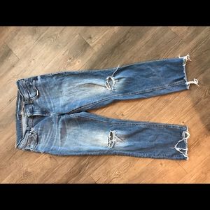 Old Navy Boyfriend Straight distressed Jeans